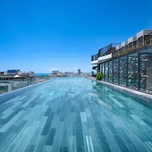Golden Lotus Grand - Panoramic Rooftop Bar & Daily Afternoon Tea 호텔