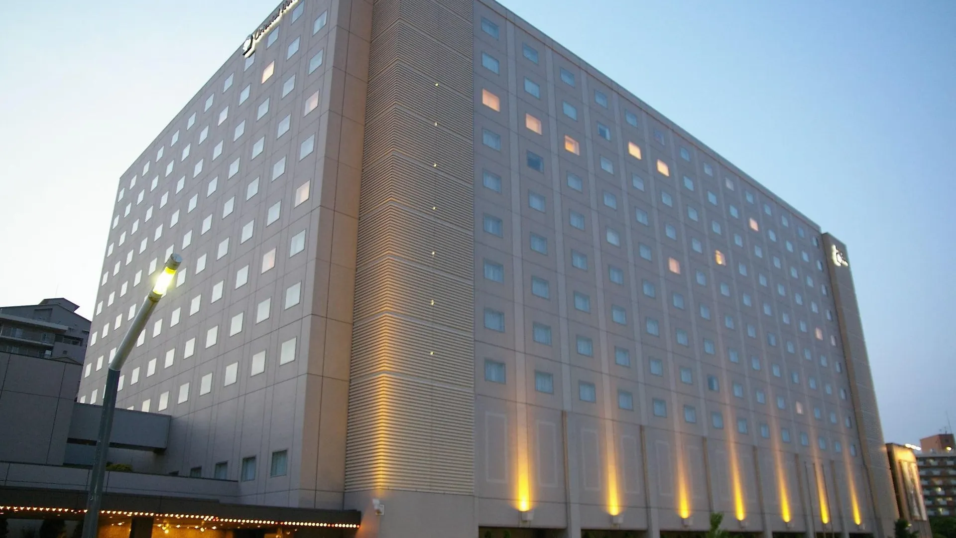 Oriental Hotel Tokyo Bay Urayasu 4*,
